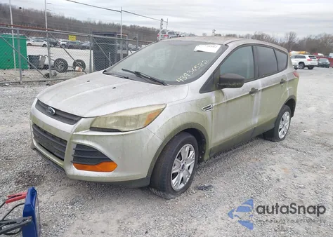 2013 Ford Escape S z USA, uszkodzony, nr VIN 1FMCU0F75DUB25642